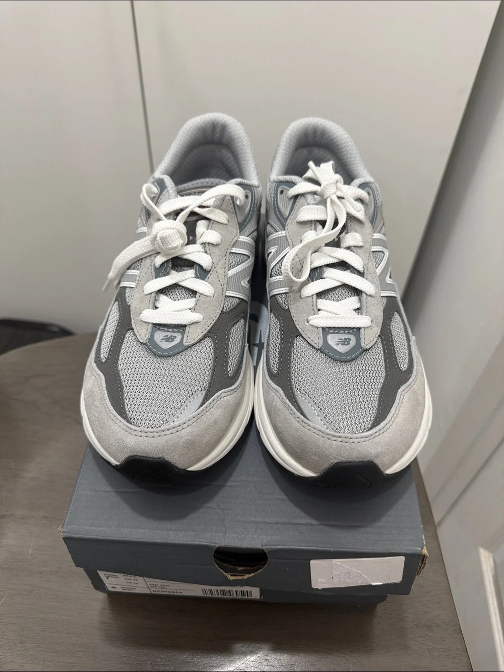 Kids New Balance 990v6 NIB